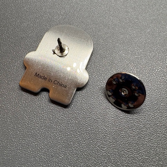 Amazon Employee Peccy Pin 2020 Safety Prime Day Hard Worker Work Fun Collectible - Picture 4 of 6